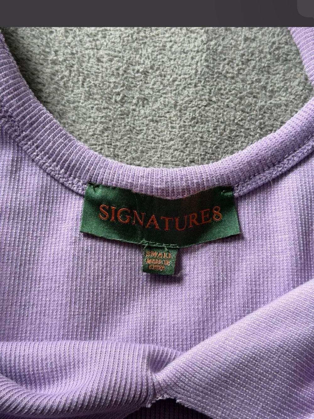 Signature Lilac Ribbed Notch Crop Tank - Picture 3 of 4